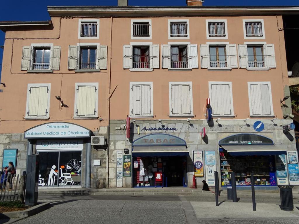 Charmant Studio Au Coeur Du Village De Voreppe Exterior foto
